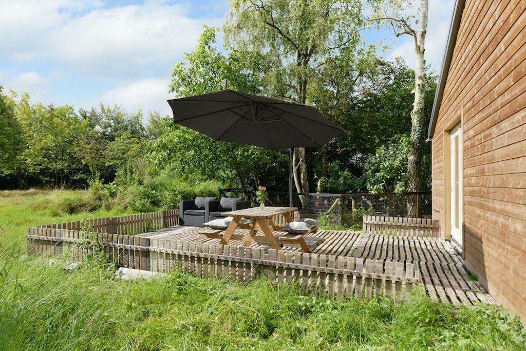 Bos En Beek Bed and Breakfast Ulvenhout Eksteriør billede