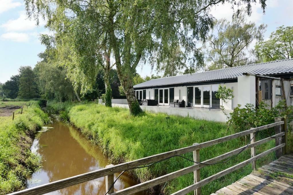 Bos En Beek Bed and Breakfast Ulvenhout Eksteriør billede