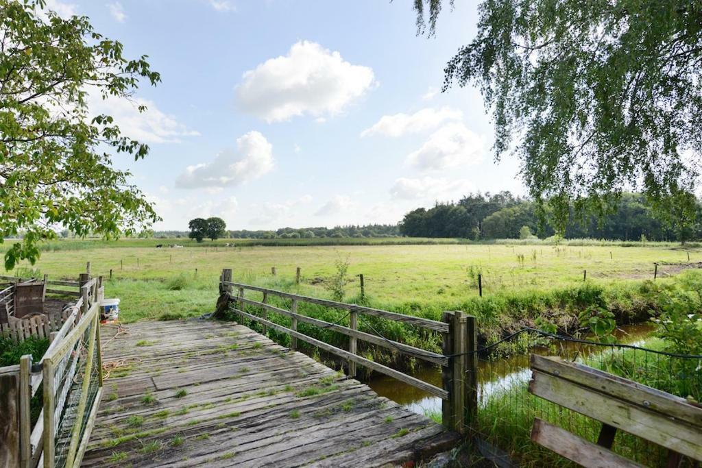 Bos En Beek Bed and Breakfast Ulvenhout Eksteriør billede